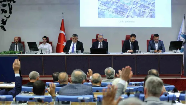 Büyükşehir Meclisi'nden depremde hasar alan Adıyaman Belediyesi'ne hibe desteği