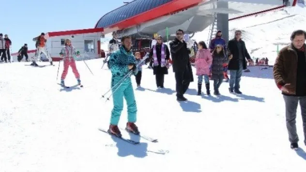  Erciyes'te Hafta sonu tesisler bedava 