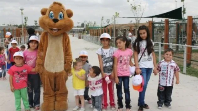 BÜYÜKŞEHİR'DEN ÖĞRENCİLERE HARİKA HEDİYE