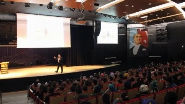 Büyükşehir'den Sınav Semineri 