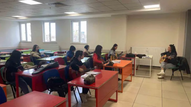 Değer Gençlik Projesi dolu dolu geçiyor