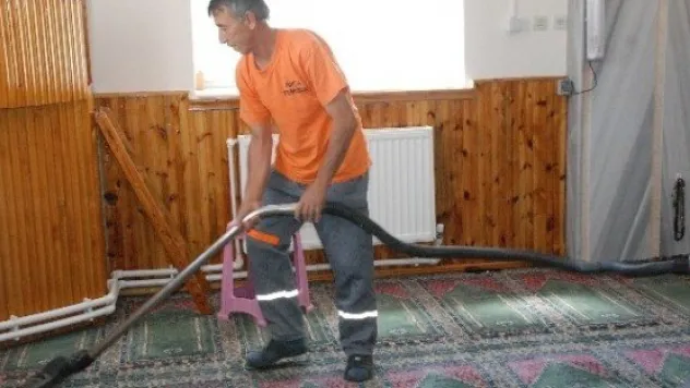 Camilerdeki 'berlin' Duvarları Yıkıldı 