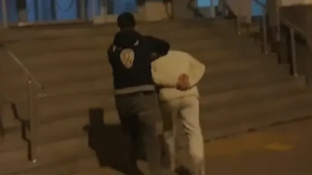 Çaydanlıkla yanındakini darp eden suç makinesi yakalandı