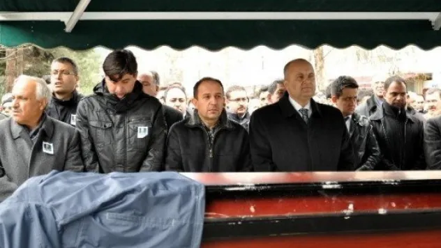 Cenazede Buluştular 