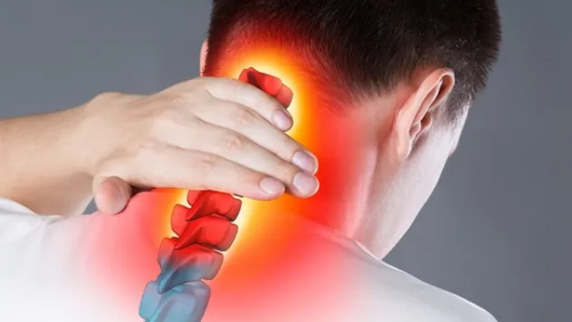 Cep Boyun Hastalığı: Cep telefonu kambur ve boyun fıtığına yol açabilir