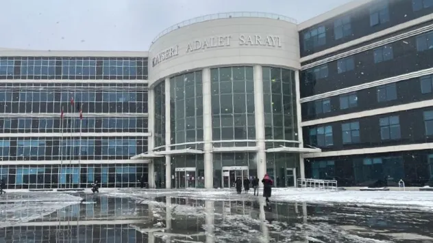 Cep telefonu yağmadan yargılanan sanıklar suçlamayı reddetti