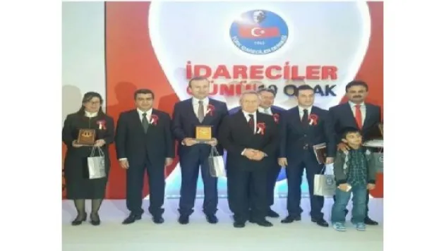Çetinkaya'ya 'yılın İdarecisi' Ödülü