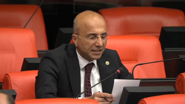 CHP'li Aşkın Genç: 'Aynı tüketim düzeyine rağmen faturalar katlanarak artıyor'