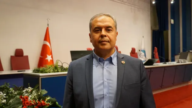 CHP'li Özgür Özer, 'Faaliyet raporu stratejik planla taban tabana uyumsuz'