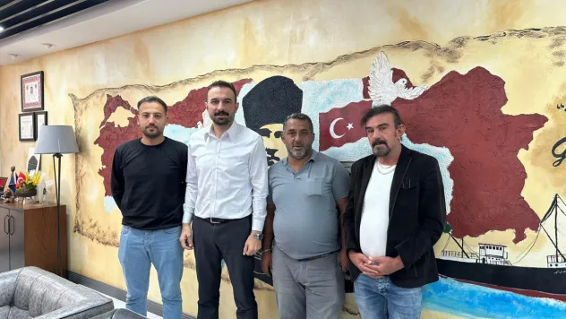 CHP'li Ünalmış, mağdur seyyar satıcılara sahip çıktı