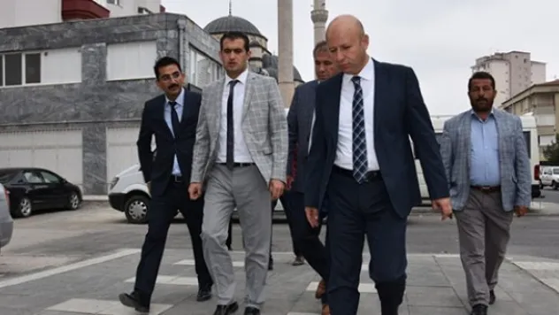 Çolakbayrakdar çalışmaları sürekli denetliyor