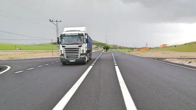 Çolakbayrakdar: &quotErkilet Bulvarı'nı yeniledik&quot