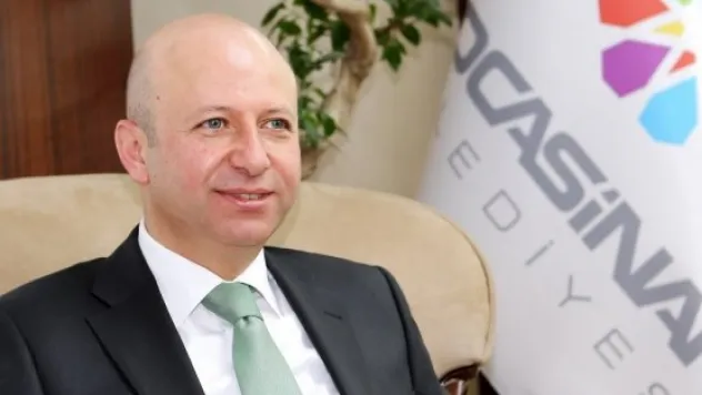 Çolakbayrakdar, &quotkadın erkek bütünün yarısıdır&quot