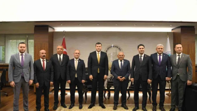 MHP milletvekillerinden Başkan Büyükkılıç'a ziyaret