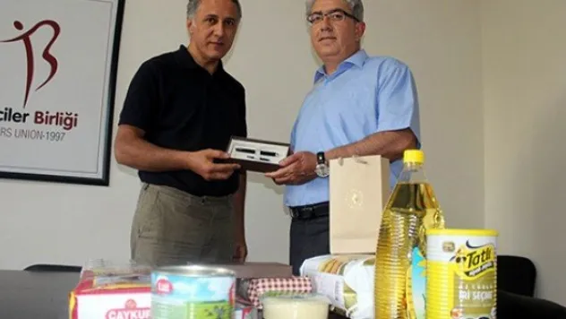 Cumhurbaşkanı'nın hediyesini 7 iaşe karşılığında verdi