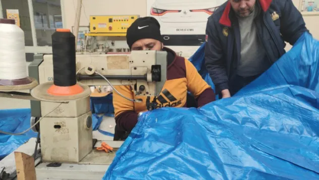 Develi'de deprem bölgesi için çadır üretimine başladılar