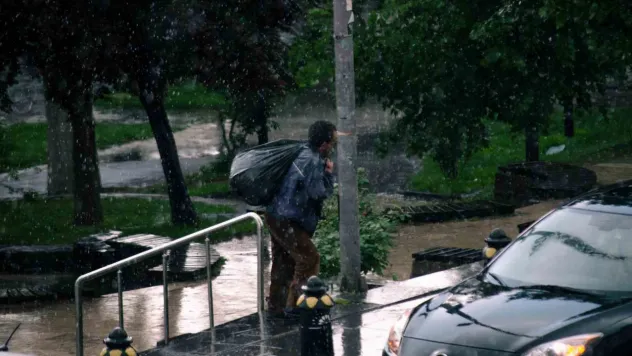 Develi'de sağanak yağış etkisini gösterdi