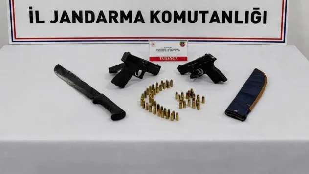 Develi'de tabanca ve bıçak ele geçirildi