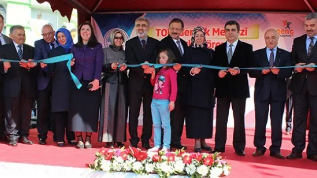 Diğer ülkelerden 5 kat fazla televizyon izliyoruz