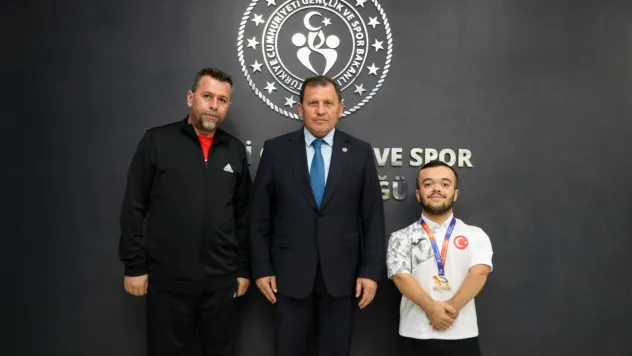 Dünya Şampiyonu Çağdaş Kaya'ya tebrik