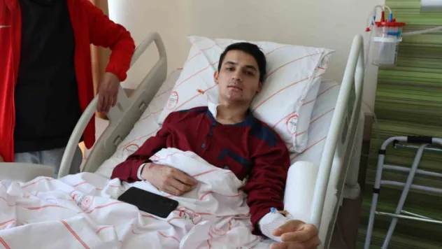 Ebrar Sitesi'nde dehşeti yaşayan depremzede o anları anlattı: 'Kendimi 3-4 saniye içerisinde enkaz altında buldum'