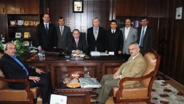 Eğitim Bir'den Kaymakama Ziyaret