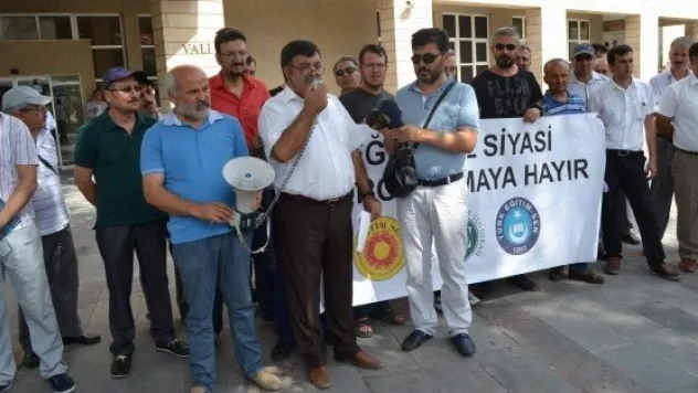 Eğitimci Sendikalardan Valilik Binası Önünde Basın Açıklaması 