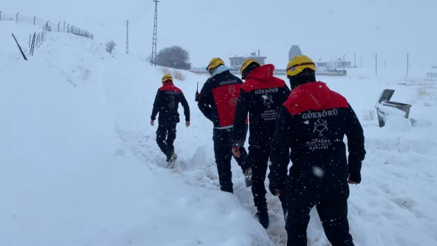 Ekipler mahsur kalan vatandaşlara destek için sahada