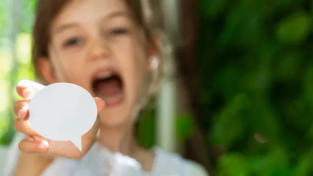 Ekran bağımlılığı çocuklarda konuşma gecikmesine yol açıyor