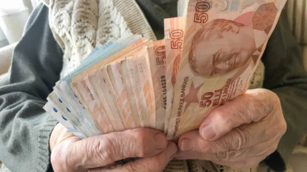 En düşük emekli maaşı 20 bin lira oldu