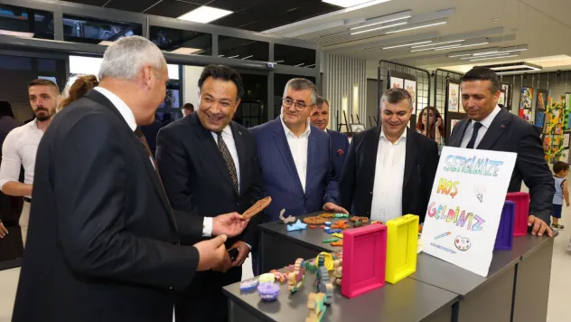 'Engelleri Aşan Sergi' açılışı gerçekleştirildi