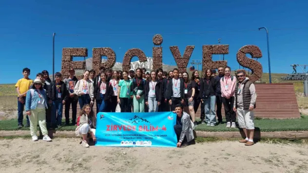 Özel yetenekli öğrenciler zirvede bir araya geldi