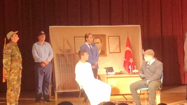 Erciyes İHL Öğrencilerinden 'Reis Bey' Tiyatro Gösterimi