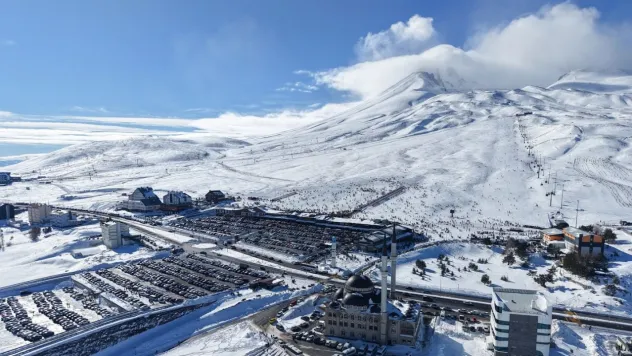 Erciyes'te Kar Bereketi: Kar 2 metreyi aştı