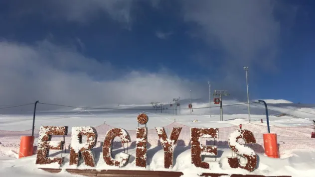 Erciyes'te kayak sezonu devam ediyor