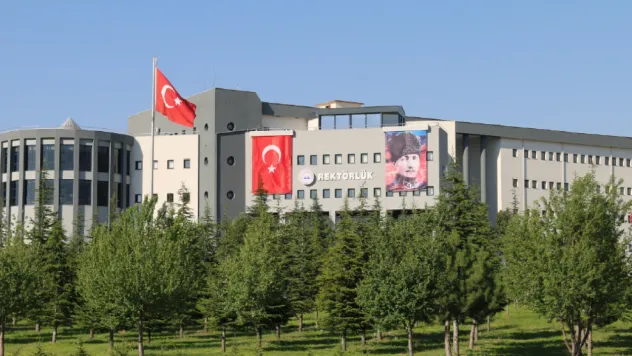 Erciyes Üniversitesi, 2025 CWTS Leiden Dünya Sıralamasında Yükseliyor