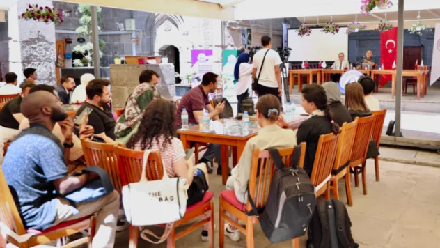 ERÜ Bilim Kafe'de Sağlıklı Yaşam Üzerine Konferans