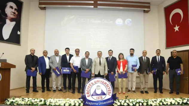 ERÜ'de '2023 Yılı Akademi Ödülleri Töreni' düzenlendi