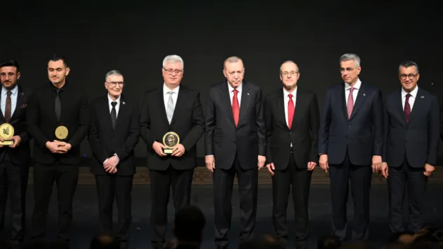 ERÜ Eczacılık Fakültesi Öğretim Üyesi Profesör Doktor Yılmaz TÜSEB-Teşvik ödülü aldı