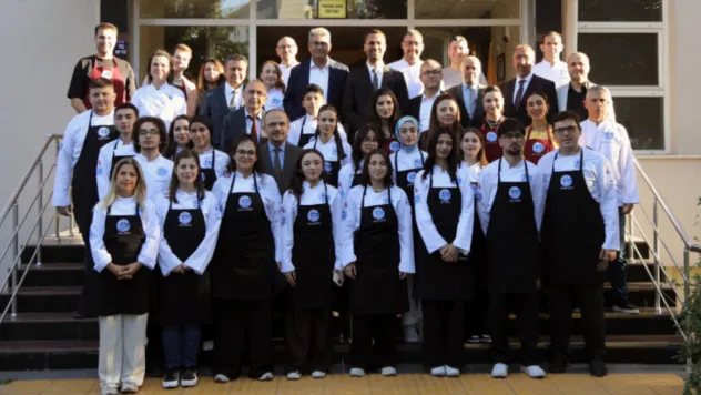 ERÜ Gastronomi Öğrencileri önlük giydi