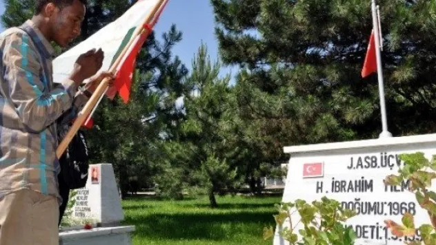 Erü'nün Misafir Öğrencileri, Diplomalarını Aldı