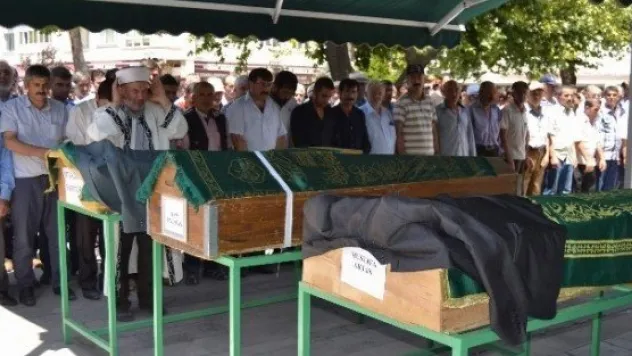 Eski Ortağı Tarafından Öldürülen Şahıs Toprağa Verildi 