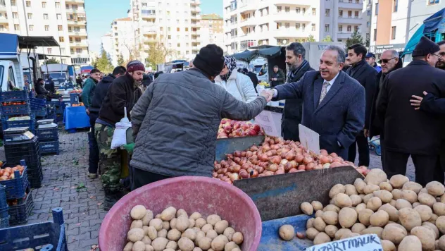 Esnaflardan Başkan Yalçın'a: 'Yalçın Başkan her zaman yanımızda'