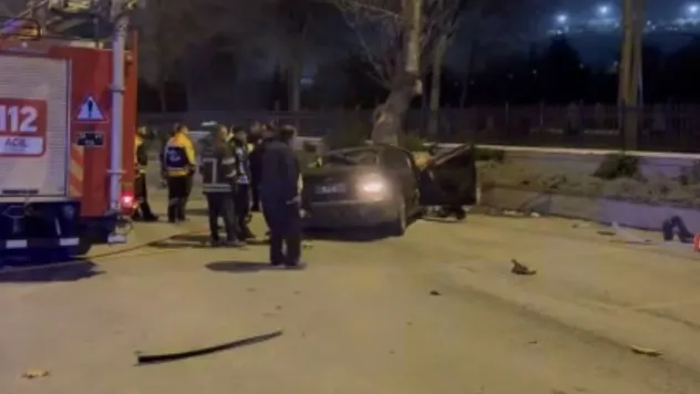 Feci kazada araç 200 metre savruldu: Bir Genç Hayatını Kaybetti