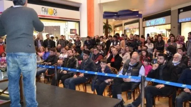 Forum Kayseri Cem Arslan'la Ziyaretçilerine Keyifli Anlar Yaşattı 