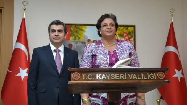 Gana Dışişleri Bakanı Tetteh'den Vali Düzgün'e ziyaret