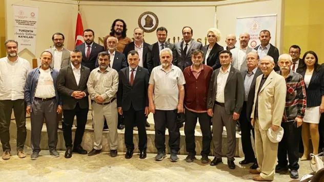 Gazeteci Mustafa Şaşmaztürk'ün öncülüğünde Antalya'da turizm ve Anadolu kültürü buluşması