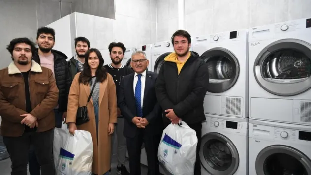 Büyükşehir tüm imkanları ile gençlerin yanında