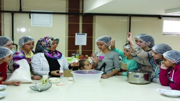 GENÇ KAYMEK ÖĞRENCİLERİ AŞÇI OLDU