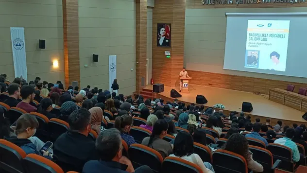 Gençler bağımlılıkla mücadele için bilgilendirildi